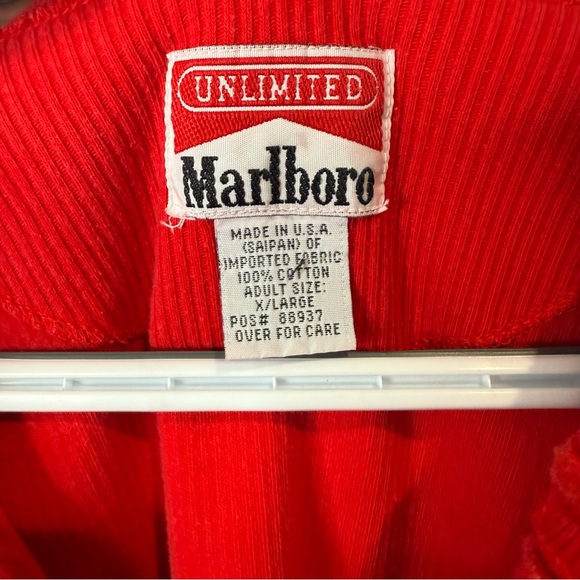 100% cotton long sleeve light weight sweater/shirt Red Marlboro xl Vintage - Picture 2 of 8